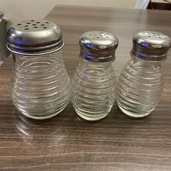Clear Ribbed Glass Salt Pepper Shaker Art Deco Geometric Vintage Retro - Picture 3 of 5